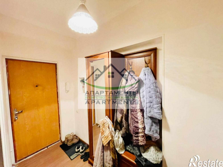 1-комн квартира Адмиральского ул, 8