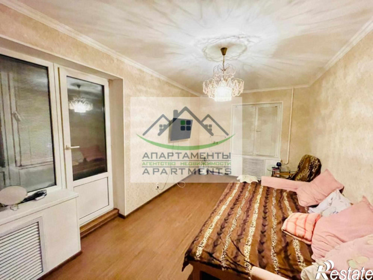 1-комн квартира Адмиральского ул, 8