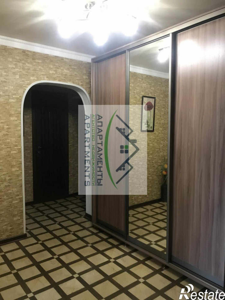3-комн квартира Бутырина ул, 3