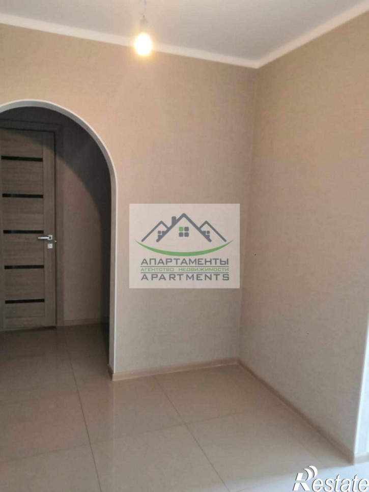 2-комн квартира Бутырина ул, 3