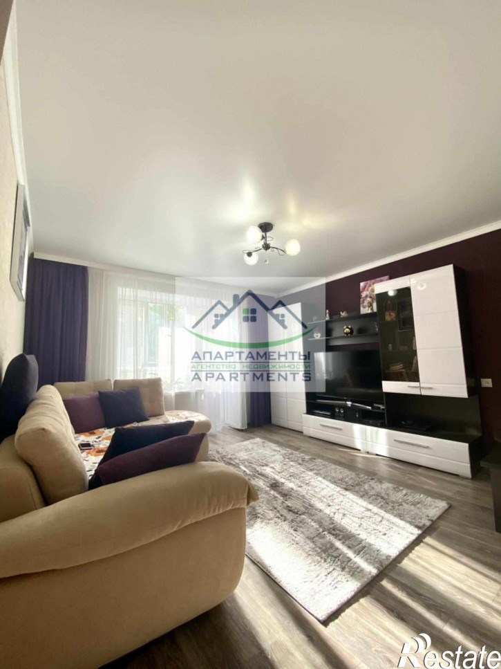 2-комн квартира Нежнова ул, 50