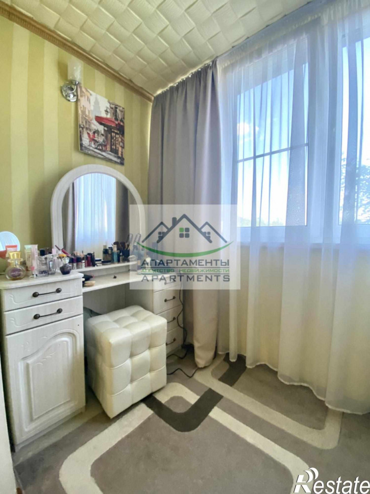 2-комн квартира Нежнова ул, 50