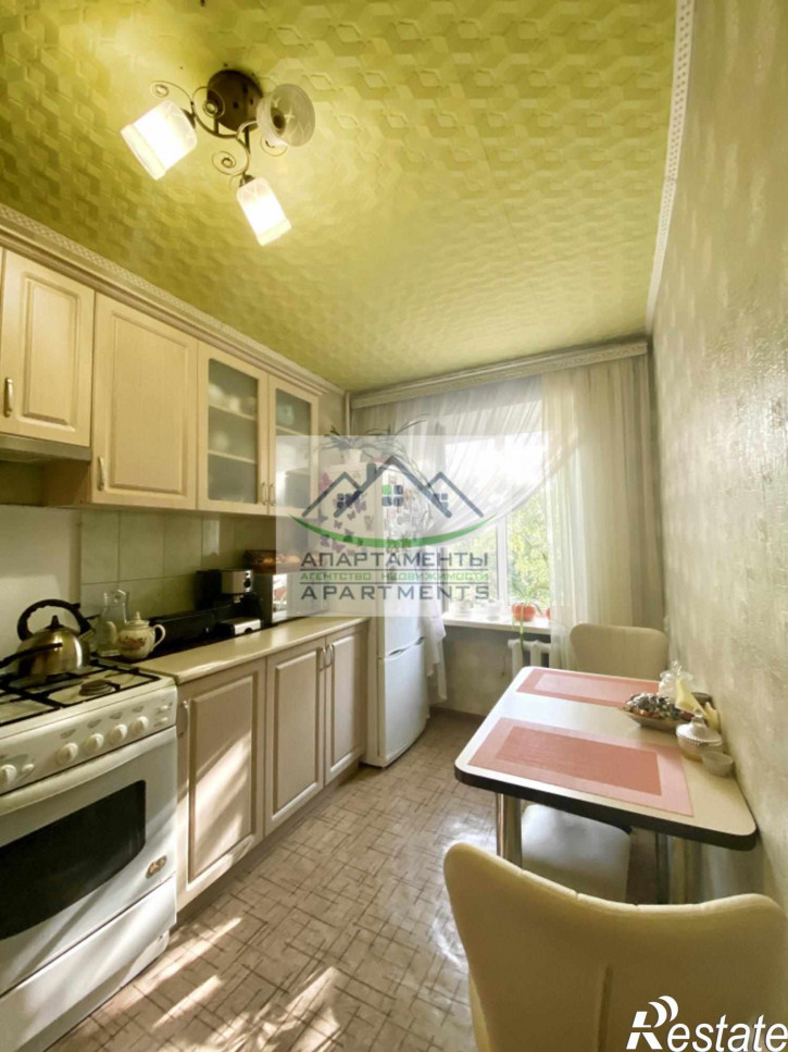 2-комн квартира Нежнова ул, 50