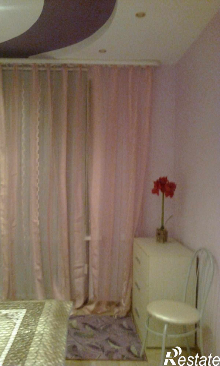 2-комн квартира Модорова ул, 3
