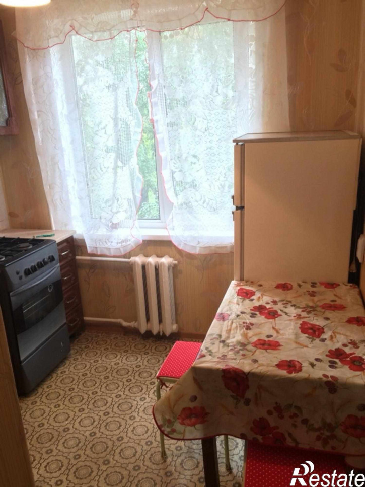 2-комн квартира Комиссарова ул, 61