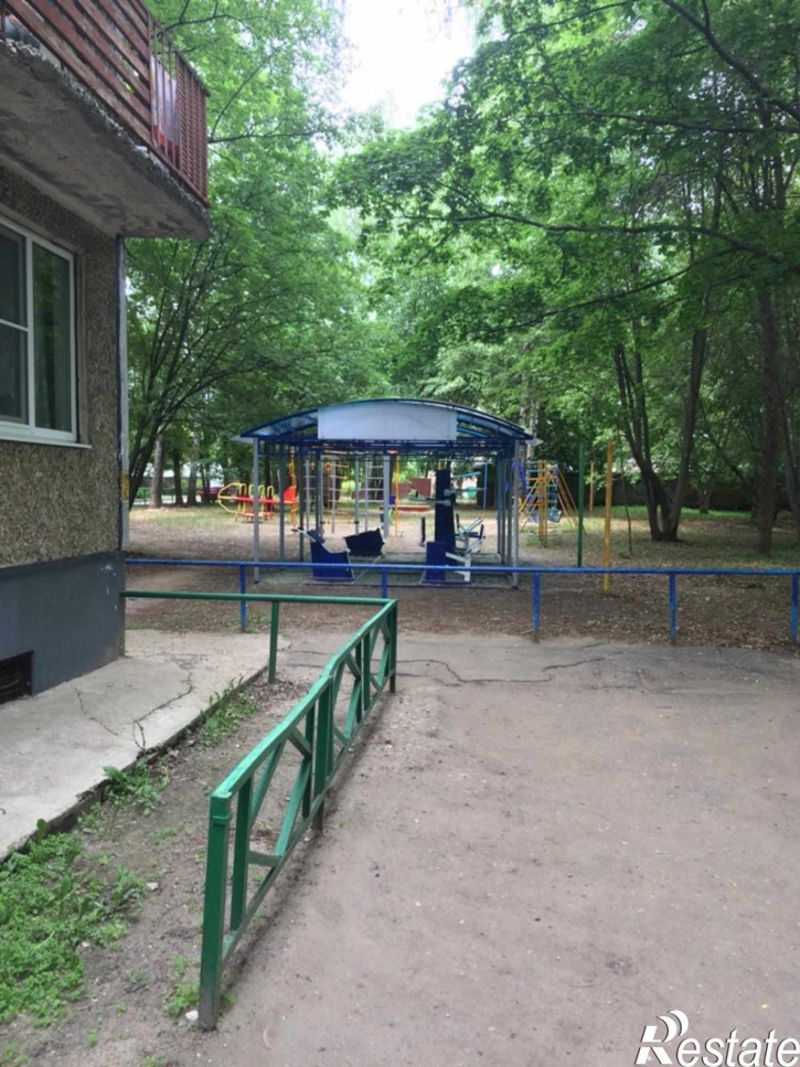 2-комн квартира Комиссарова ул, 61
