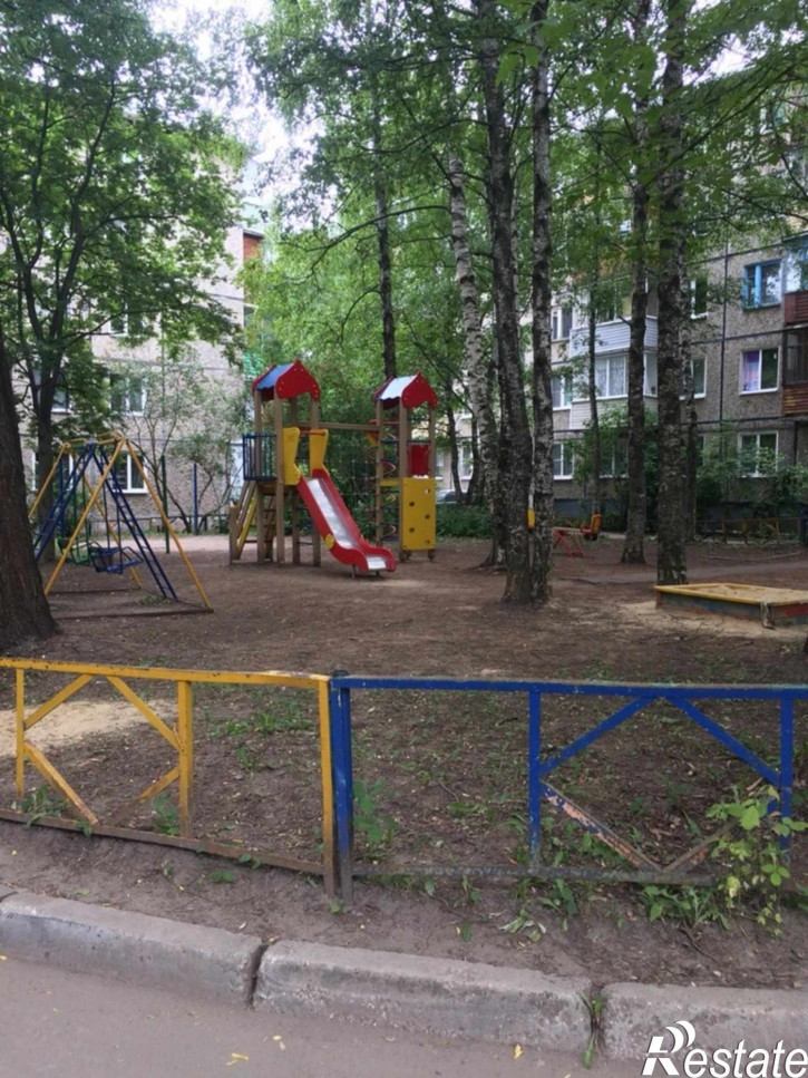 2-комн квартира Комиссарова ул, 61