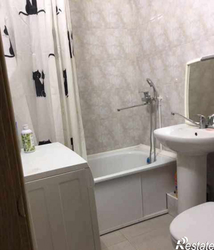 2-комн квартира Строителей пр-кт, 34