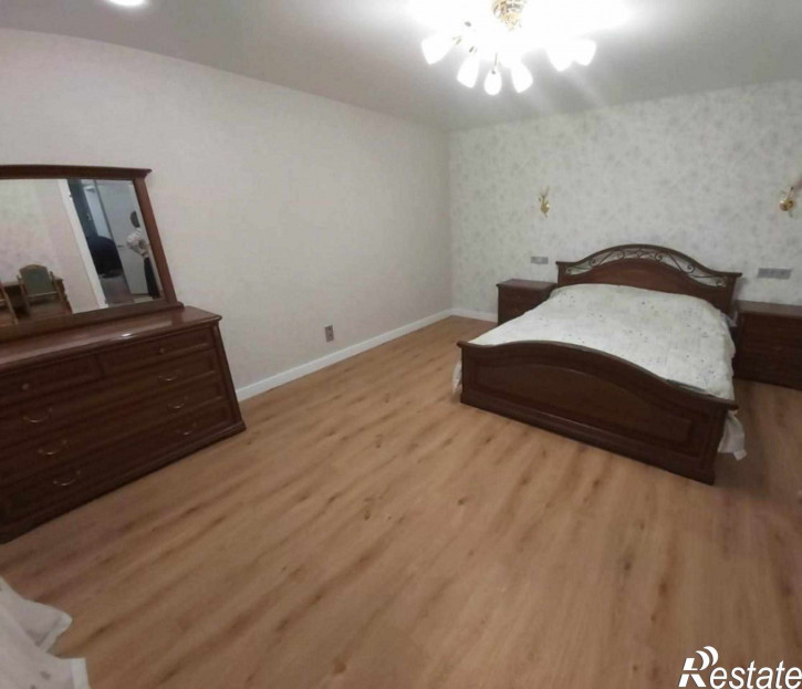 2-комн квартира Малые Ременники ул, 9