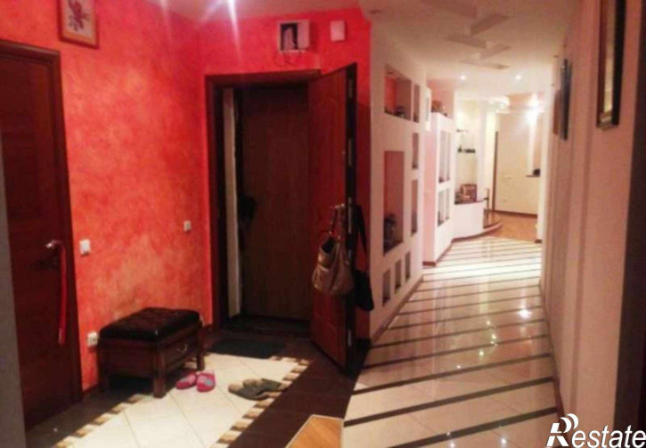 6-комн квартира Ижорская ул, 34А