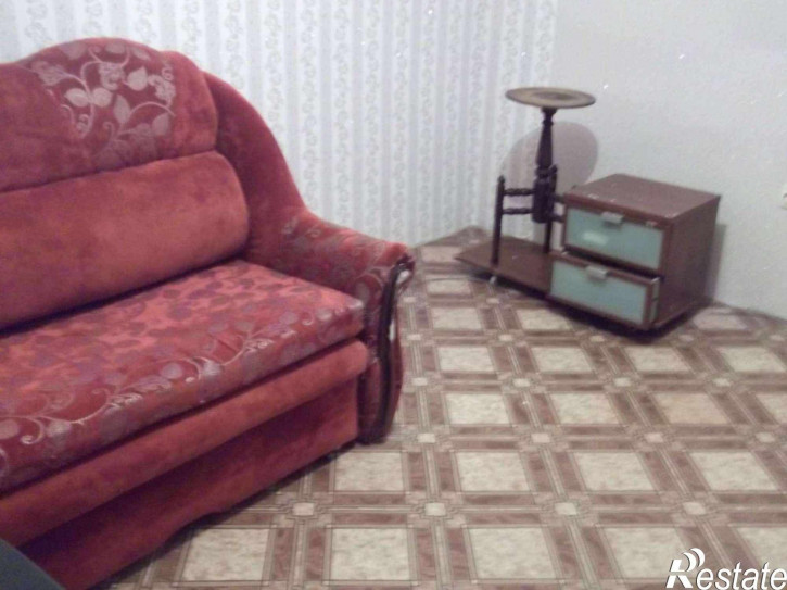 Комната Дворовая ул, 33к2
