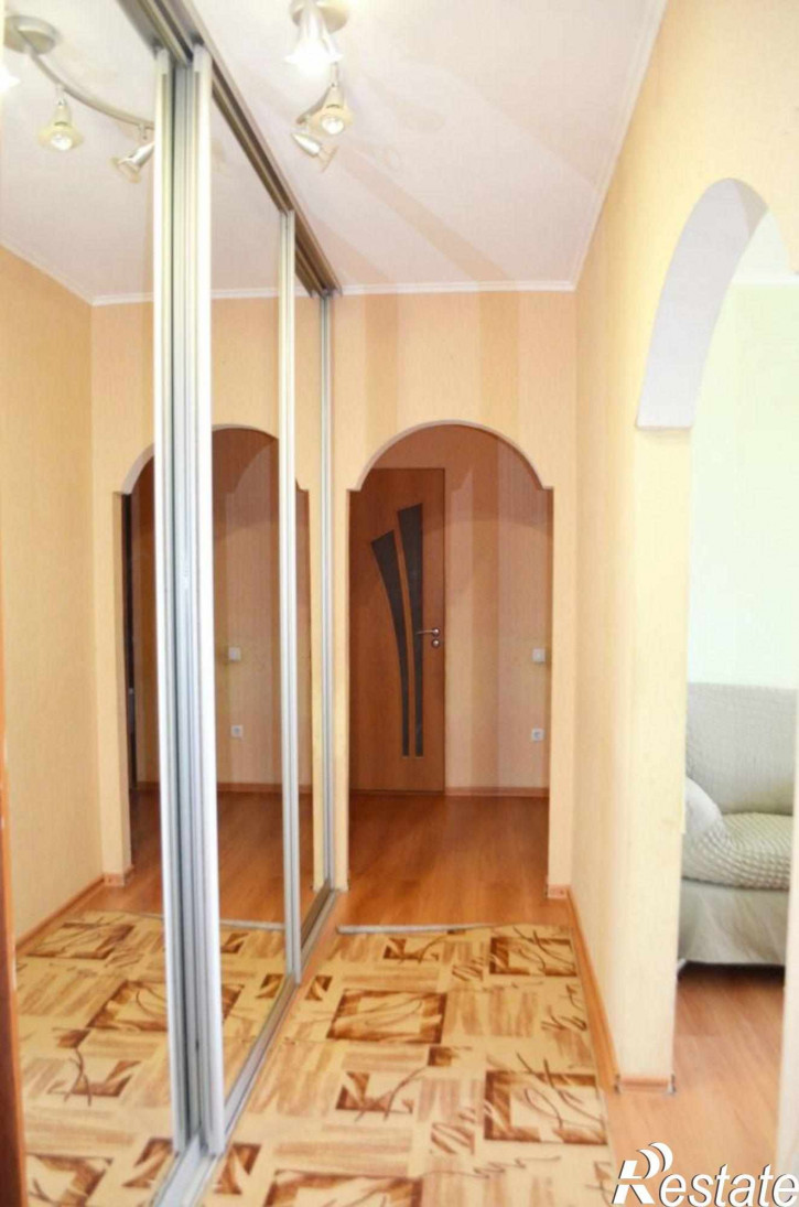 3-комн квартира Днепровский пер, 122