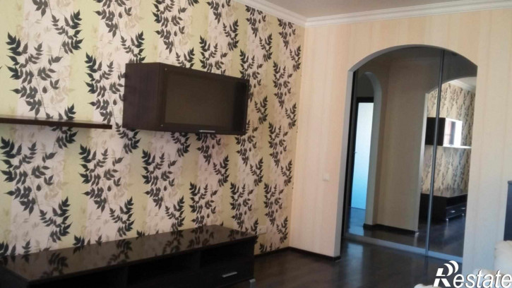 3-комн квартира Днепровский пер, 116