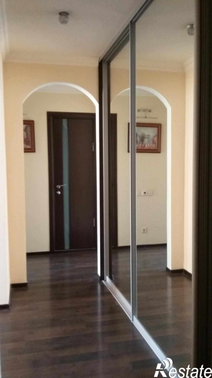 3-комн квартира Днепровский пер, 116