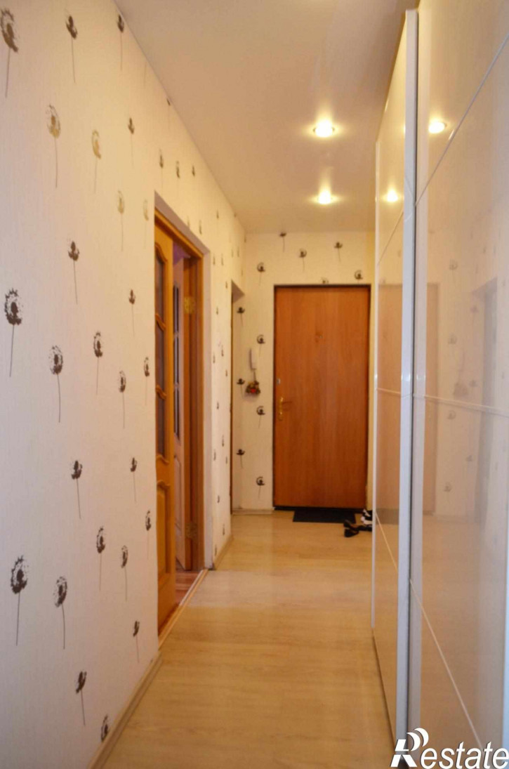3-комн квартира Днепровский пер, 122