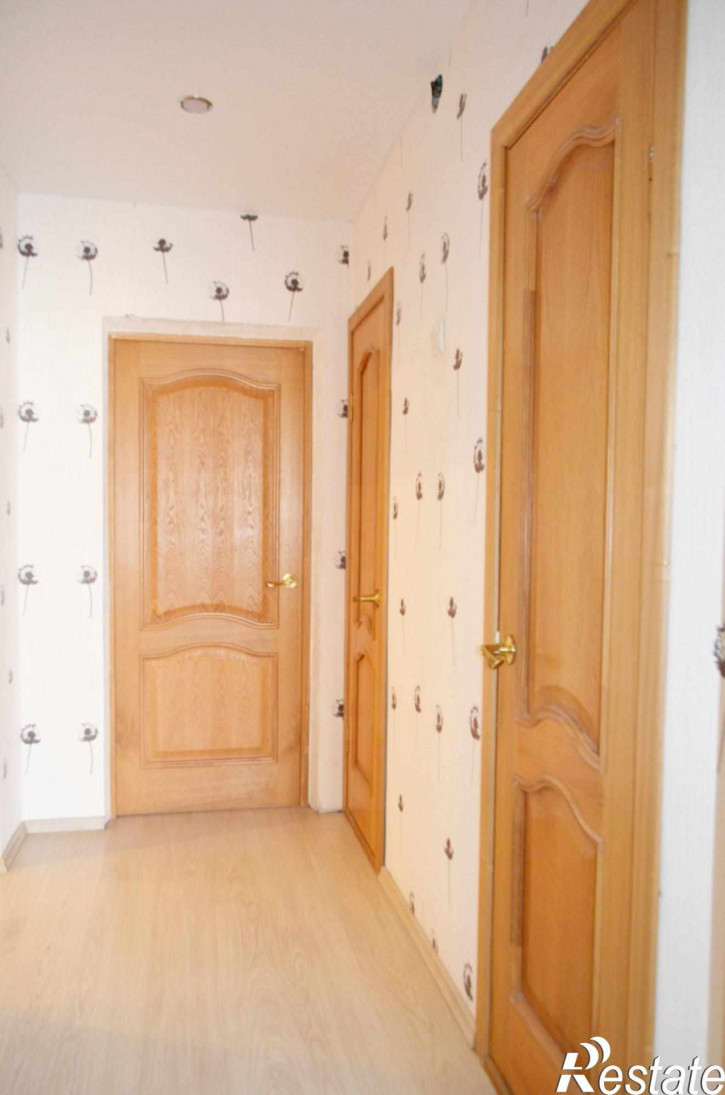 3-комн квартира Днепровский пер, 122