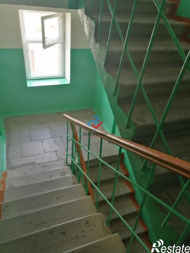 4-комн квартира улица Яблочкова, 44
