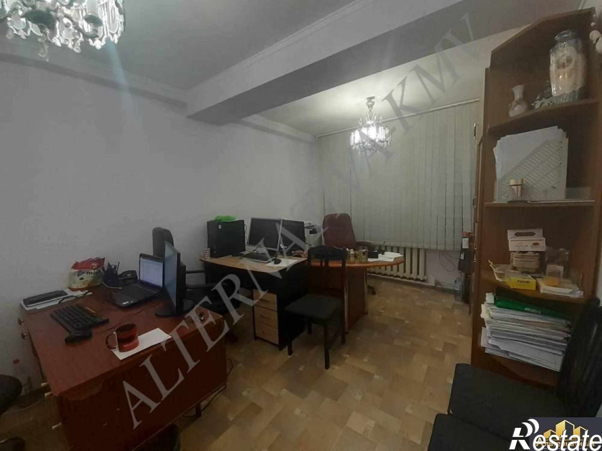 Купить помещение свободного назначения за 11 000 000 рублей на Героев Медиков ул.