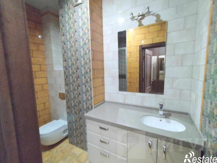 5-комн квартира Центр, Варфоломеева