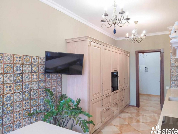 5-комн квартира Центр, Варфоломеева