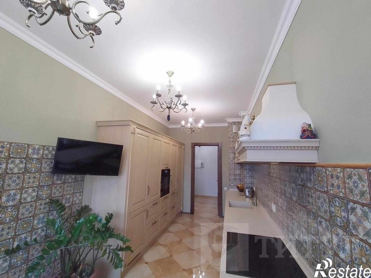5-комн квартира Центр, Варфоломеева