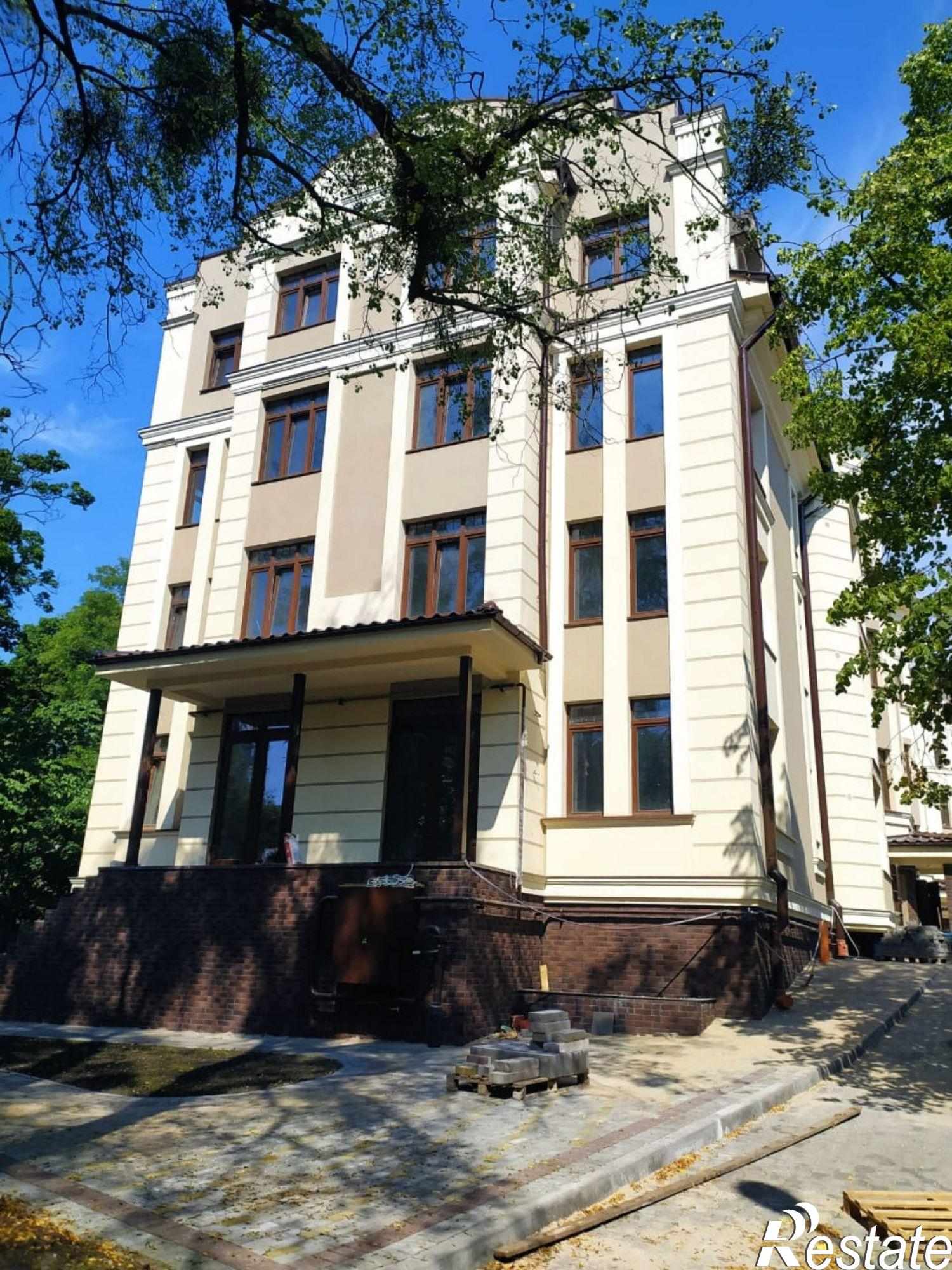 Купить квартиру за 10 500 000 рублей на Потемкина ул, 5