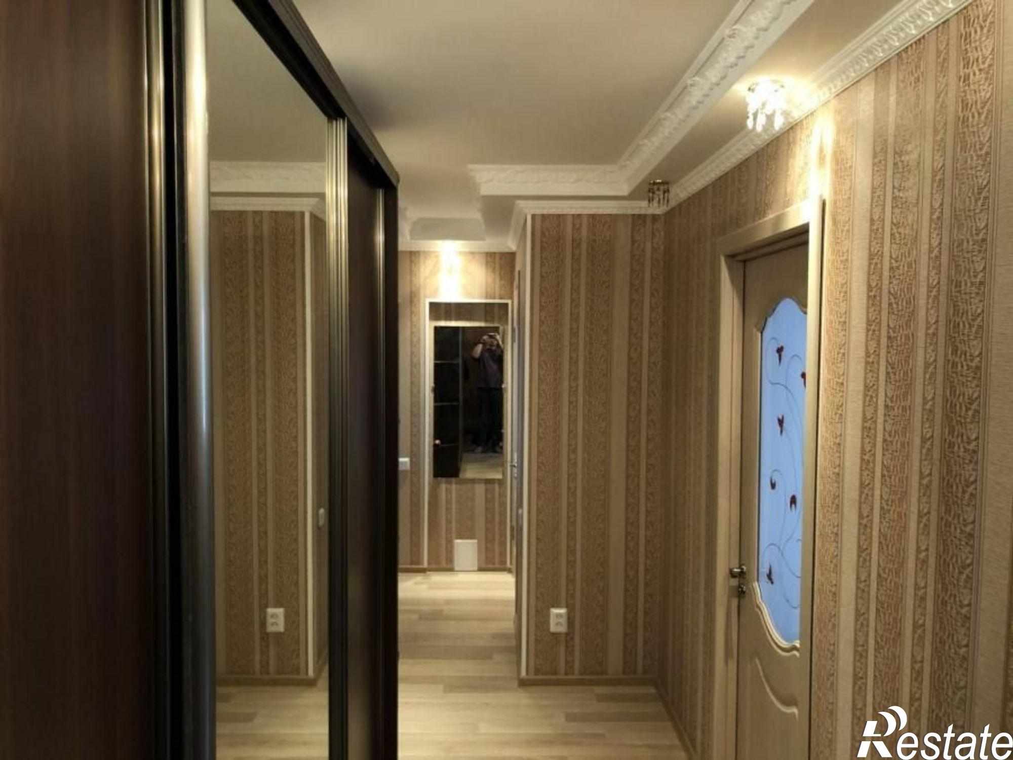 Купить квартиру за 6 000 000 рублей на Адмирала Трибуца наб, 63