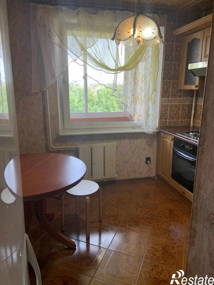 3-комн квартира Генерала Соммера ул, 28