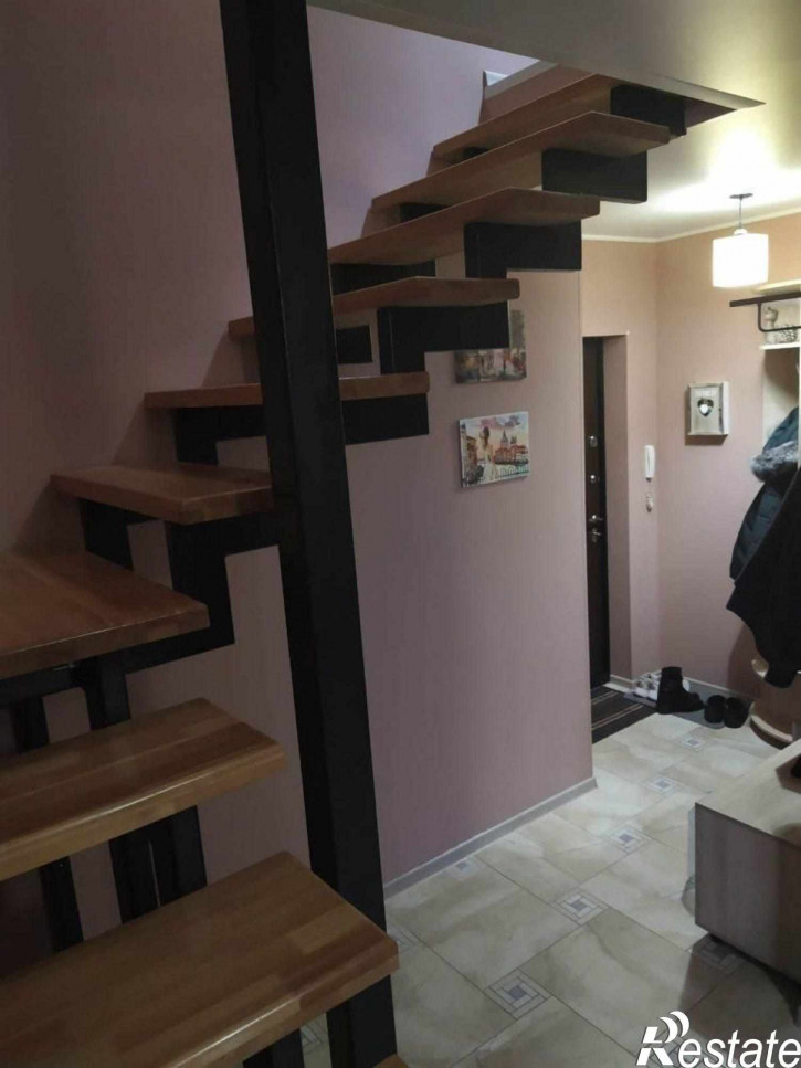 2-комн квартира Строительная ул, 17