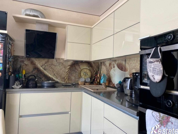 2-комн квартира Нансена ул, 73