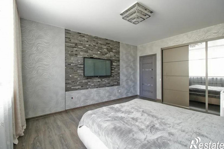 2-комн квартира Кипарисовая ул, 4