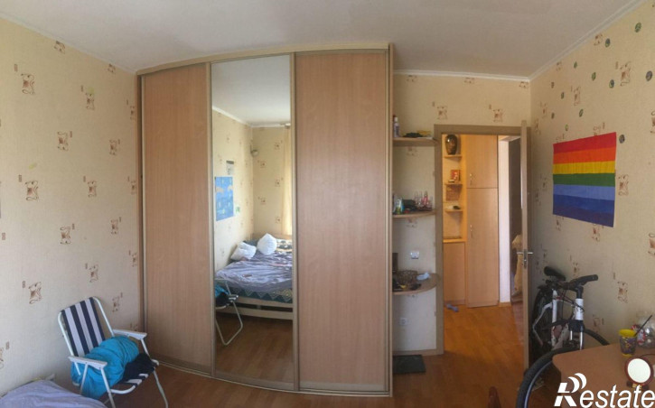 2-комн квартира Генерала Челнокова ул, 32