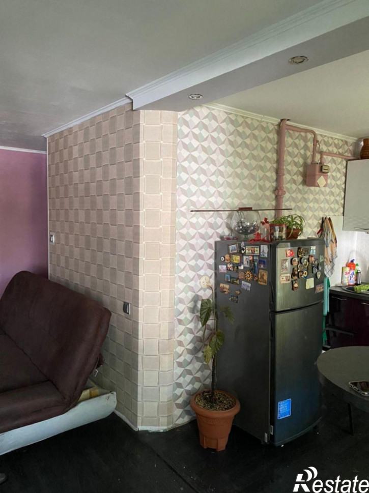 2-комн квартира Космонавта Леонова ул, 70