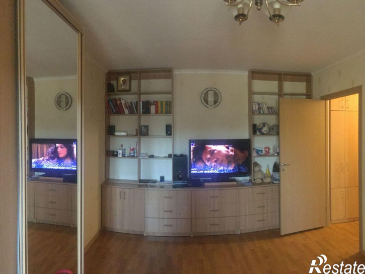 2-комн квартира Генерала Челнокова ул, 32