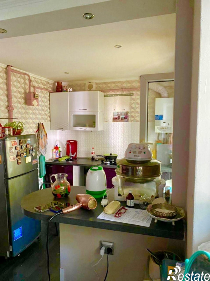 2-комн квартира Космонавта Леонова ул, 70