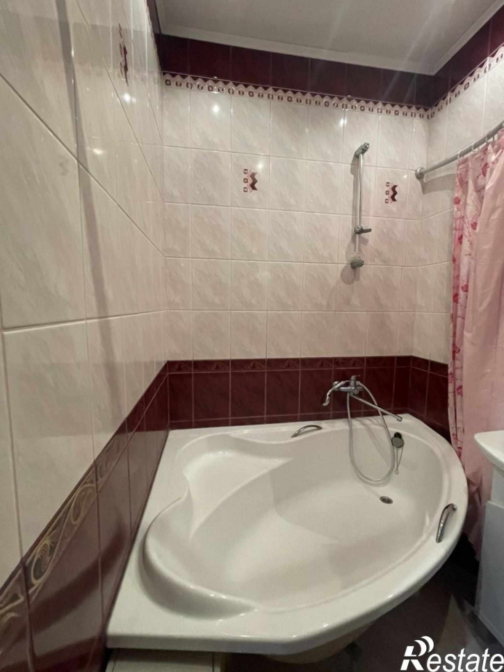 2-комн квартира Парковый пер, 8