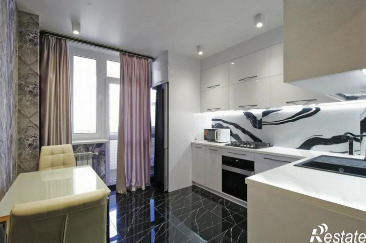 2-комн квартира Кипарисовая ул, 4