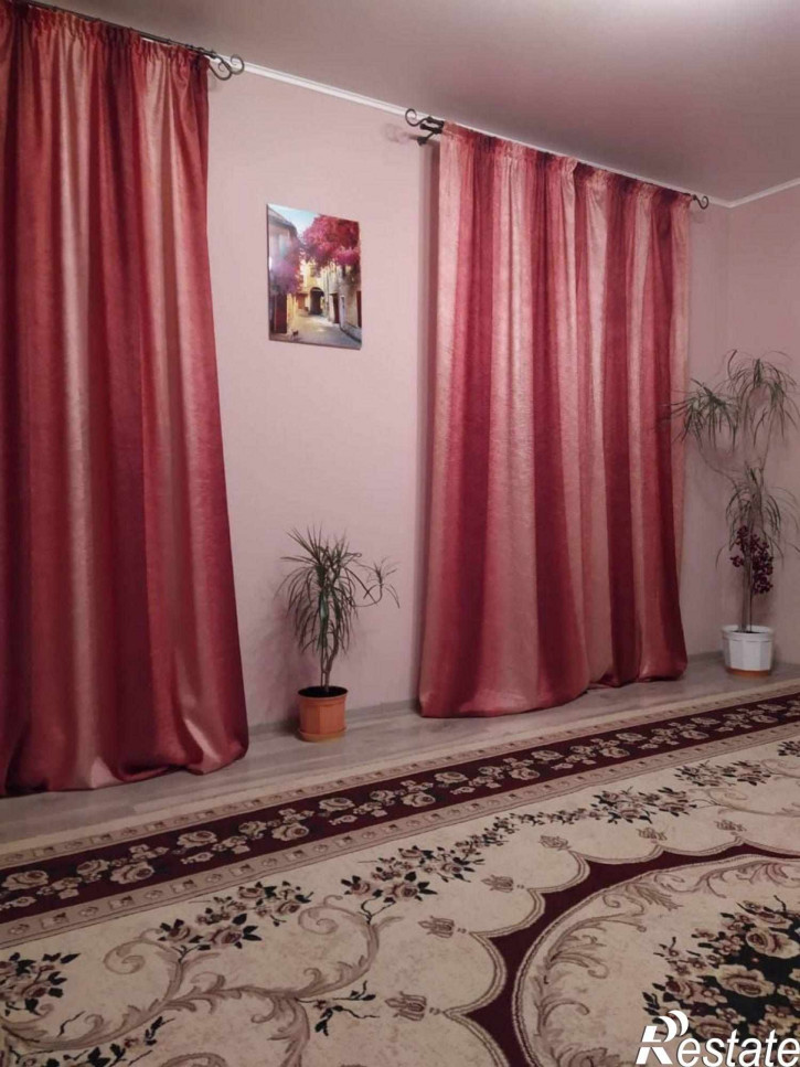 2-комн квартира Строительная ул, 17