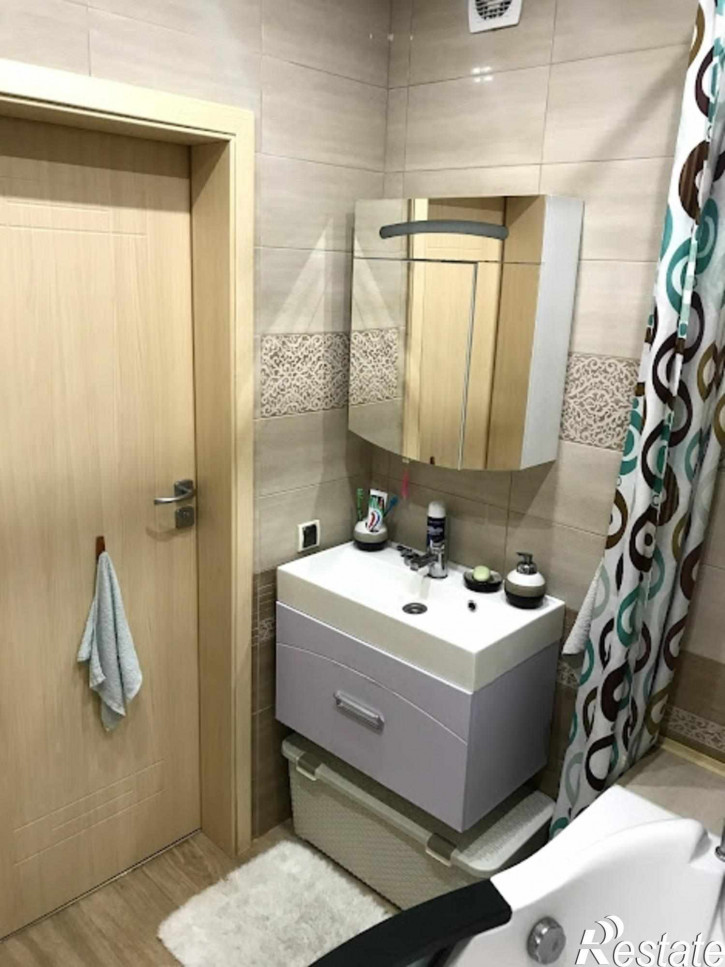 2-комн квартира Подполковника Емельянова ул, 223