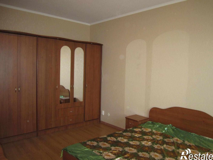 2-комн квартира Ю.Гагарина ул, 2а к 3