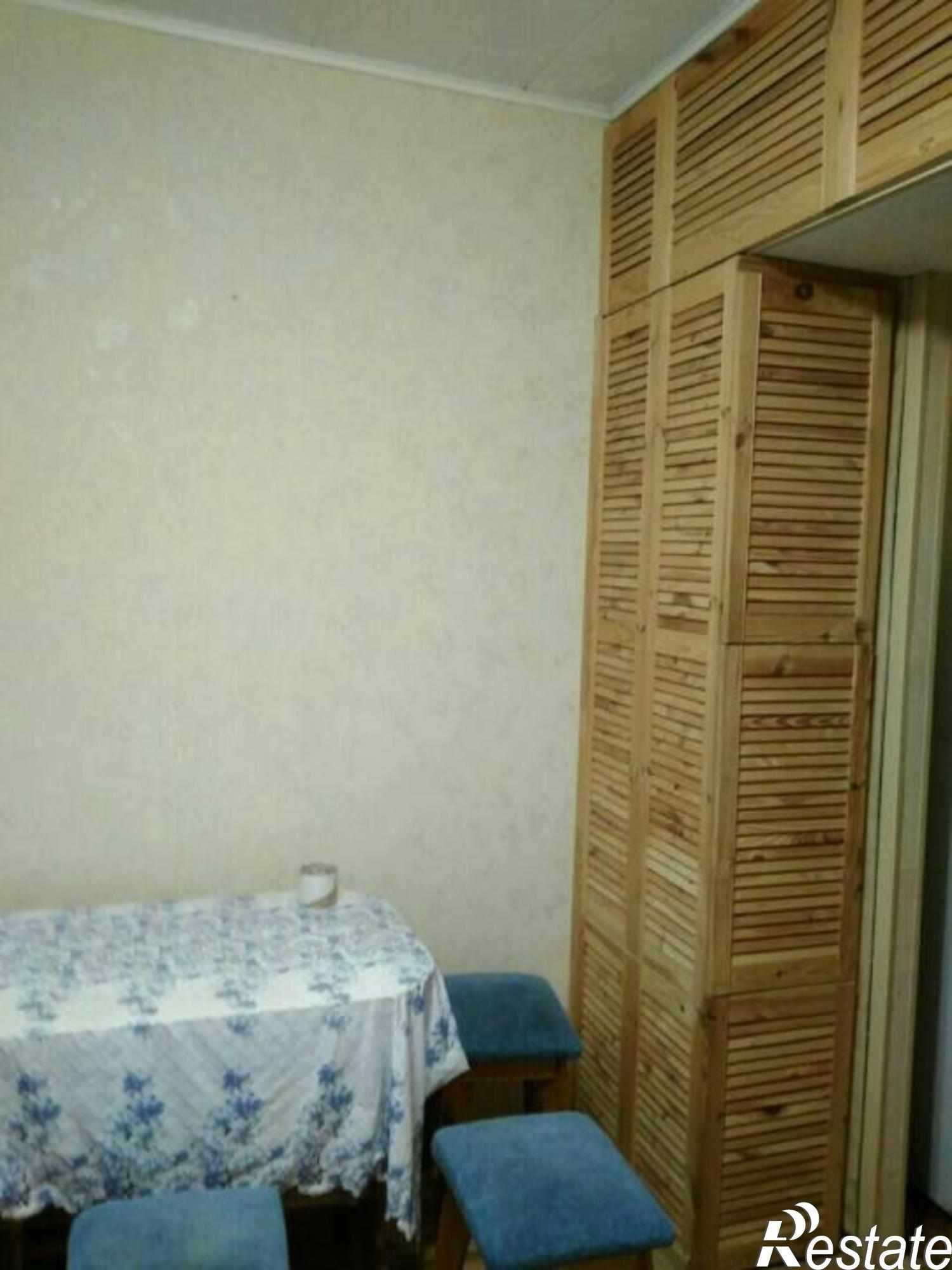Сдать квартиру за 10 000 рублей на Суворова ул, 1