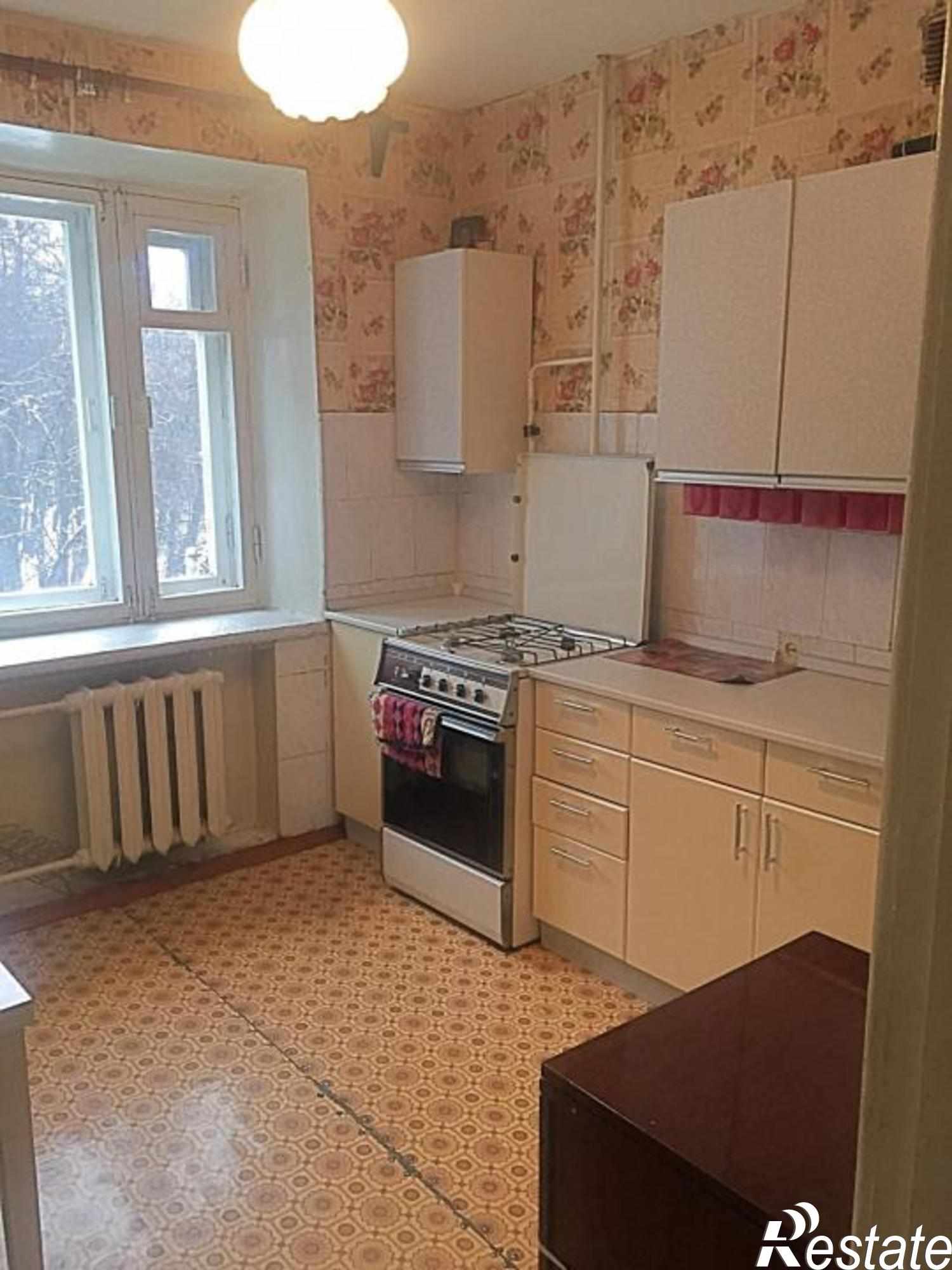 Сдать квартиру за 12 000 рублей на Горького ул, 52А