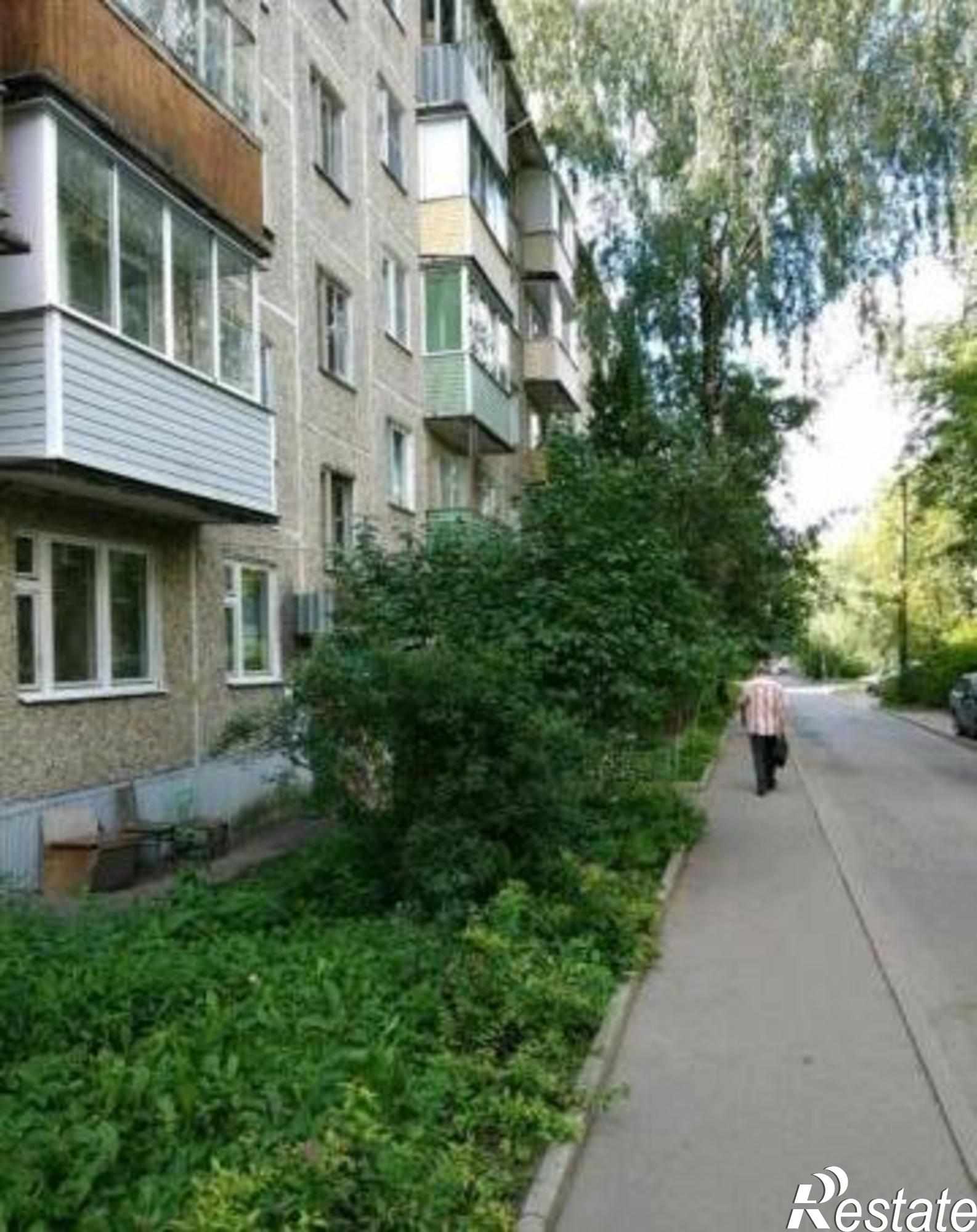 Сдать квартиру за 15 000 рублей на Сурикова ул, 22