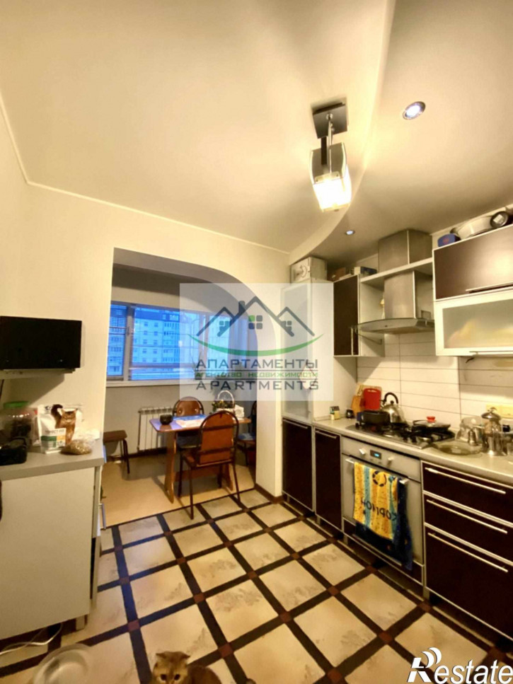 3-комн квартира Нежнова ул, 56к1