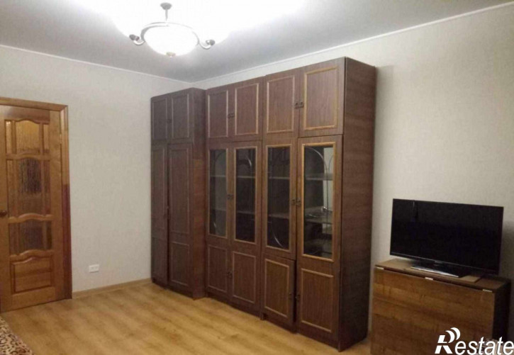 2-комн квартира Зеленая ул, 60