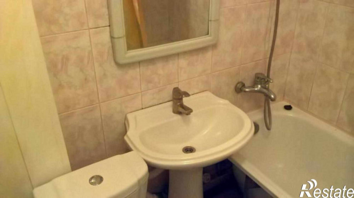 2-комн квартира Строителей пр-кт, 8