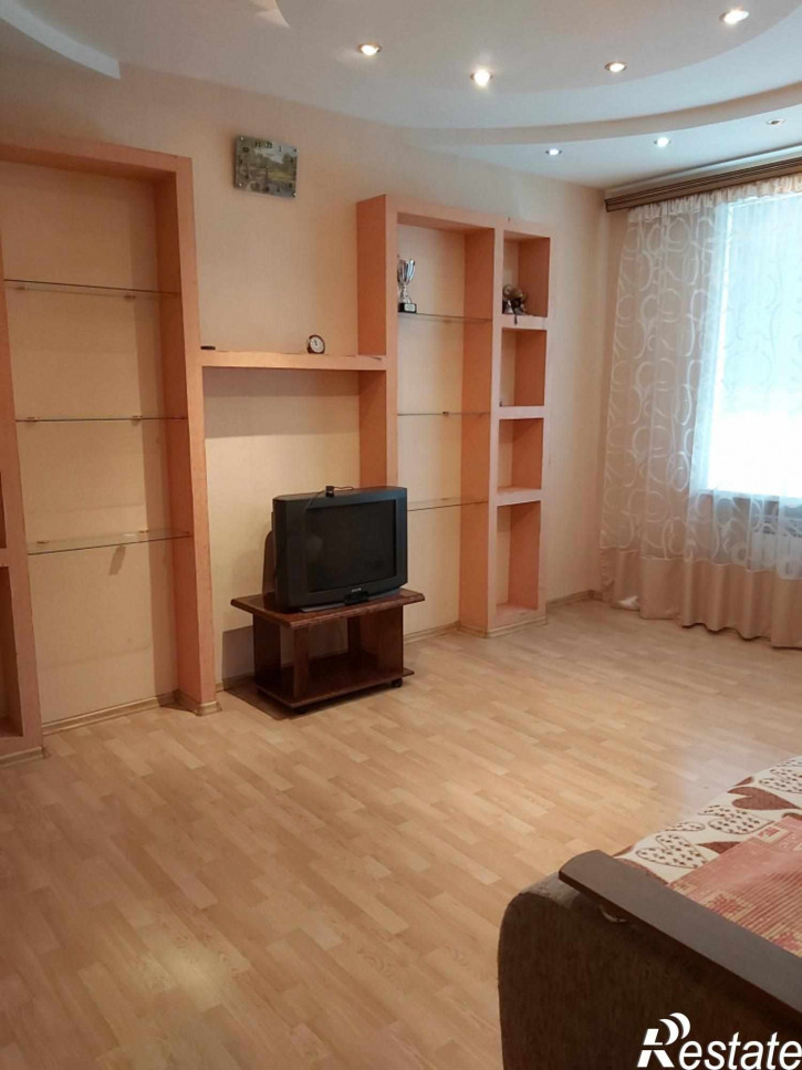 3-комн квартира Фейгина ул, 8