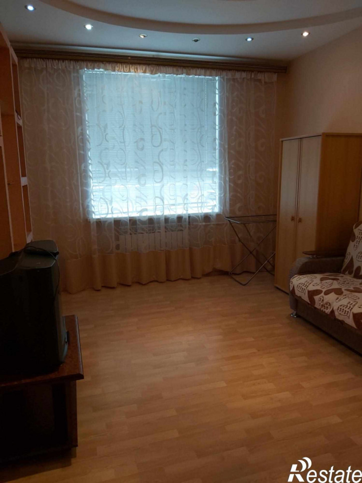 3-комн квартира Фейгина ул, 8