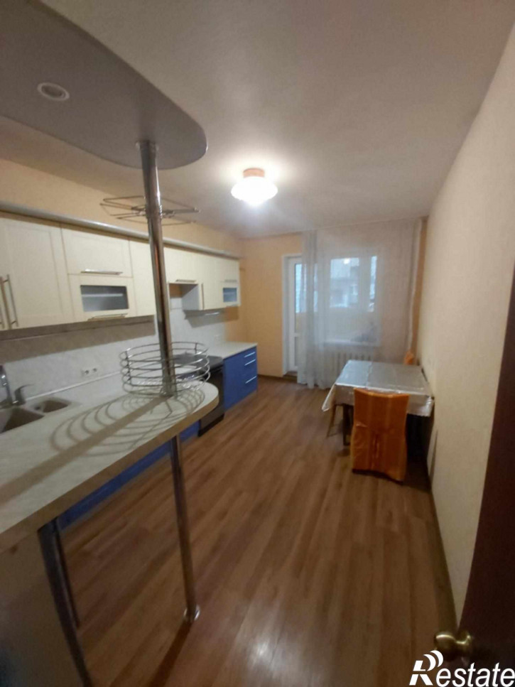 2-комн квартира Комиссарова ул, 4А