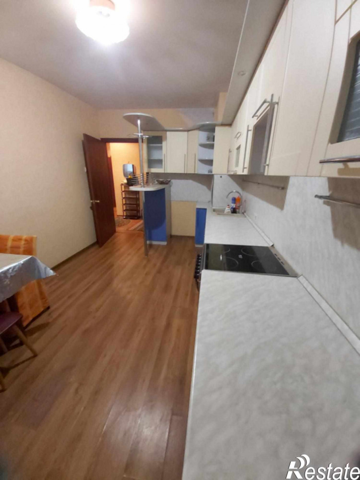 2-комн квартира Комиссарова ул, 4А